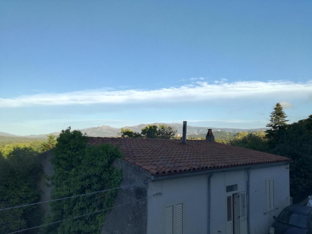 Monti di bò Aggius Exterior foto